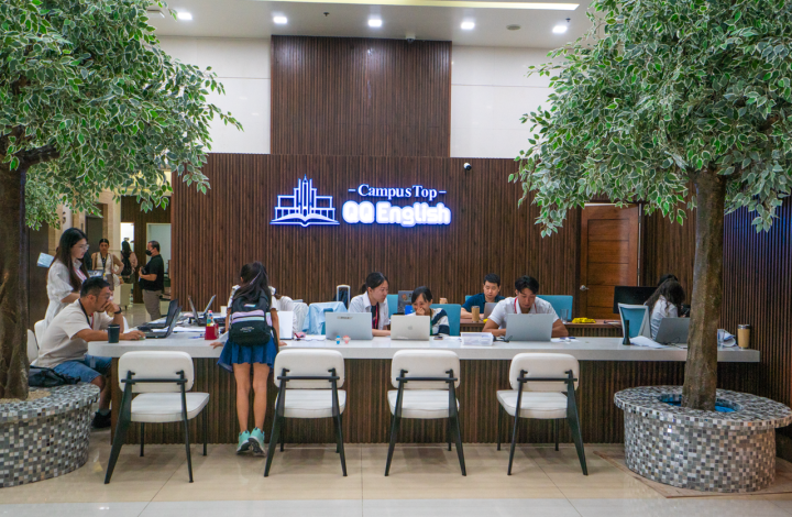 QQ English - Beach Front